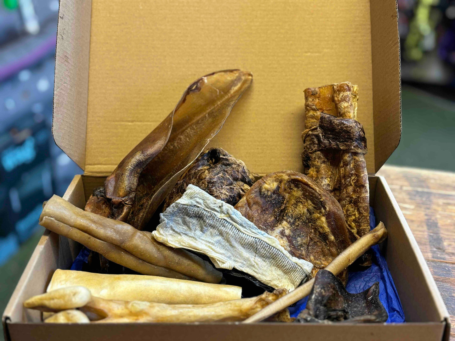 Eat Play Love Enrichment Box